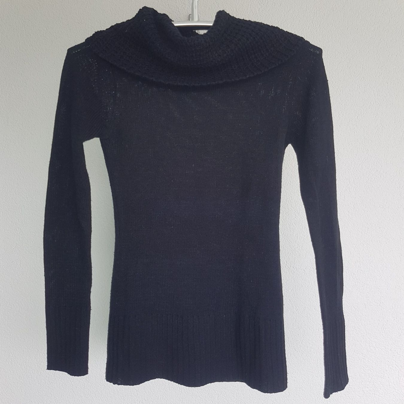 Pullover & Sweatshirts: Rollkragenpullover schwarz Gr. XS – Gebraucht aus Uetendorf von oinkioink88