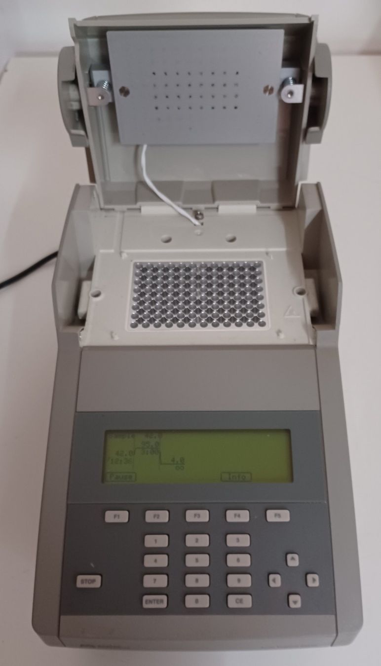 Accessori da laboratorio: Applied Biosystems Thermal Cycler 2720 – Usato da Niederdorf venduto da LeptonAG_Labor 4