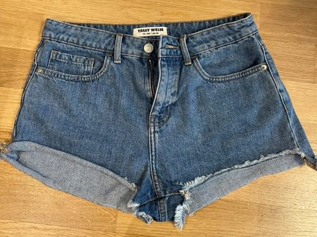 Jeans Shorts, Grösse 38, (klein geschnitten wie 36)