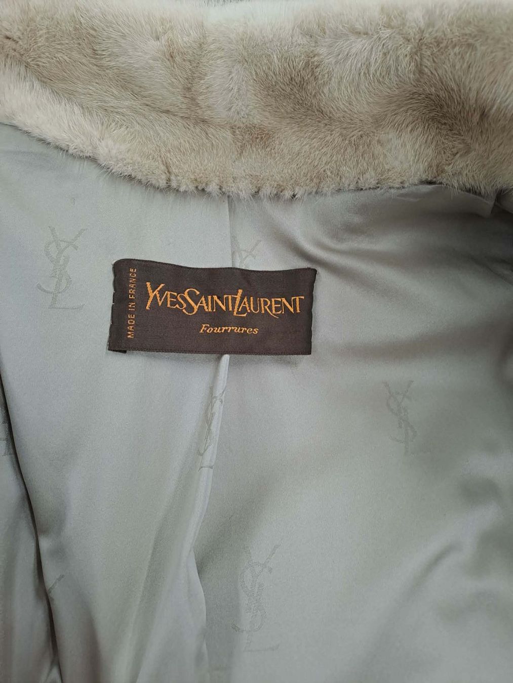 Cappotti: Manteau  Yves Saint Laurent – Usato da La Chaux-de-Fonds venduto da Emmaus2300CDF 4