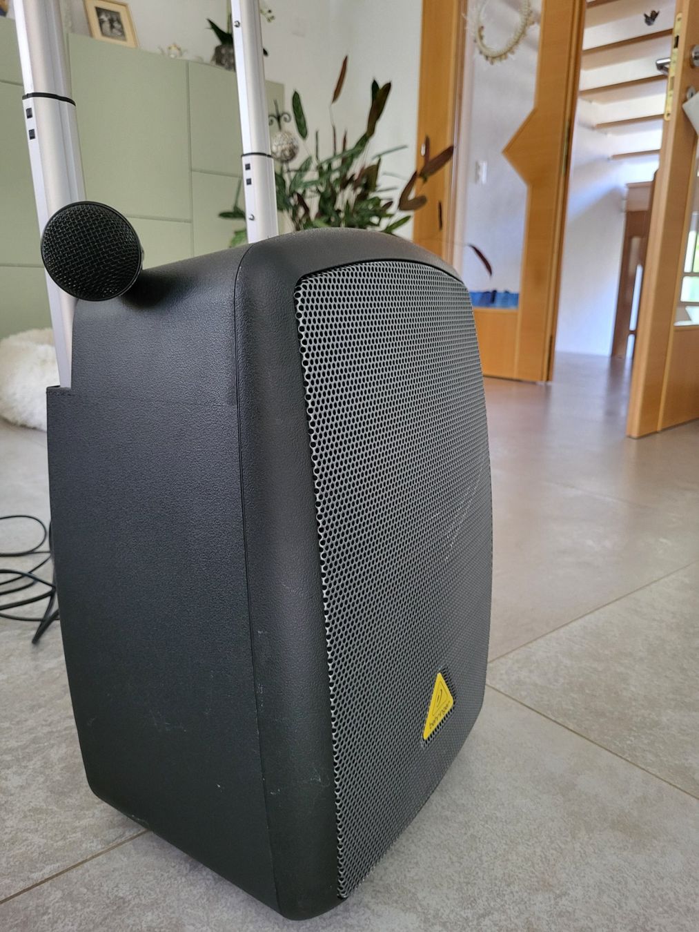 Behringer Casse acustiche: Behringer PA-System / Europort MPA40BT-Pro – Usato da Berg venduto da Yogi67 2