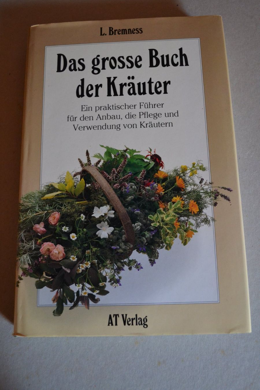 Bücher: Das grosse Buch der Kräuter mit 287 Seiten – Gebraucht aus Beinwil am See von kajak55