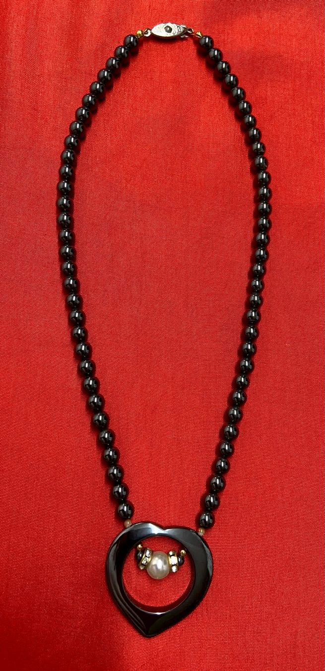Altri gioielli: Diverser eleganter, glänzender Hämatit Schmuck. – Usato da Reinach AG venduto da e5734h 1