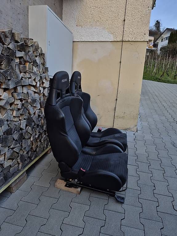 Toutes les pièces auto: Mitsubishi Evo 10 Recaro Sitze – D'occasion à Döttingen par alfisti124 2