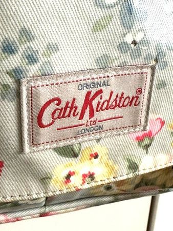 +  Cath  Kidston  +            UmhäNGETasCHE  fLoRaL
