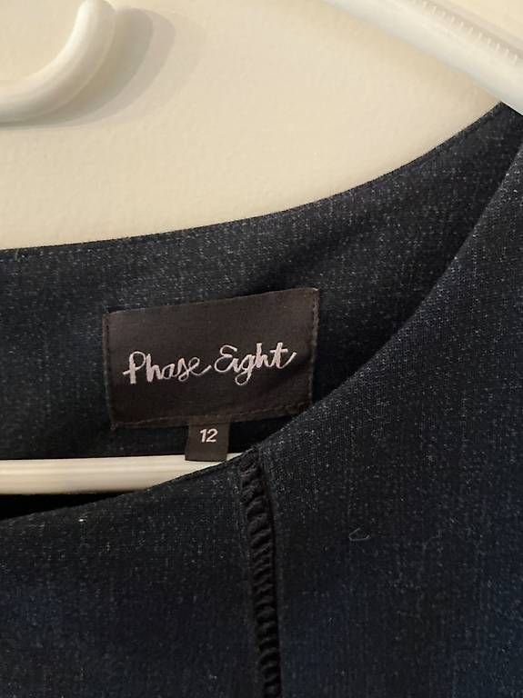 Phase Eight Vestiti: Raffiniertes graues Kleid von Phase Eight Grösse 12 – Usato da Oberwil BL venduto da Nikki13 1