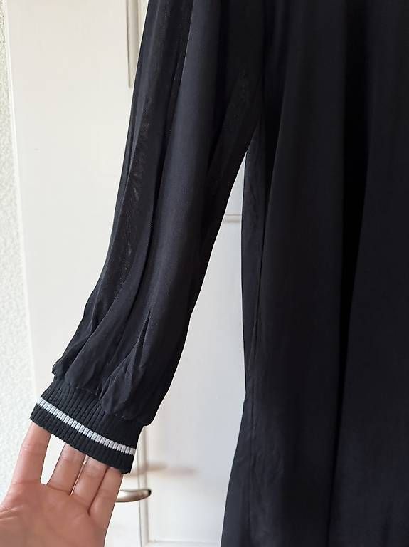 Vestiti: SCHWARZES KLEID MIT ZIPKRAGEN – Usato da Zürich venduto da Nadgb1303 2