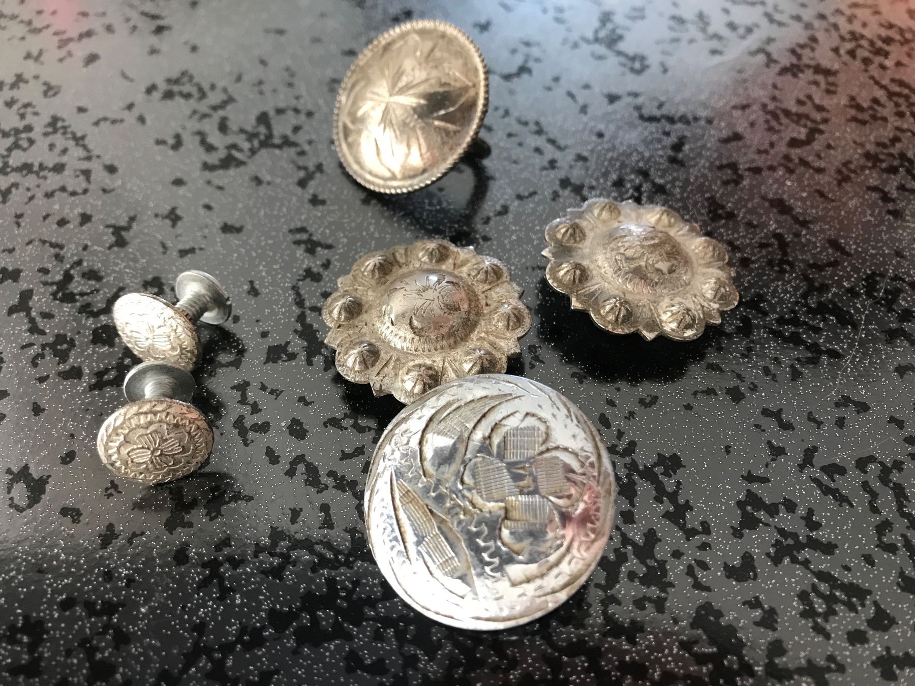 Zaumzeug & Halfter: Alte Conchos – Gebraucht aus Glis von 1Hector1