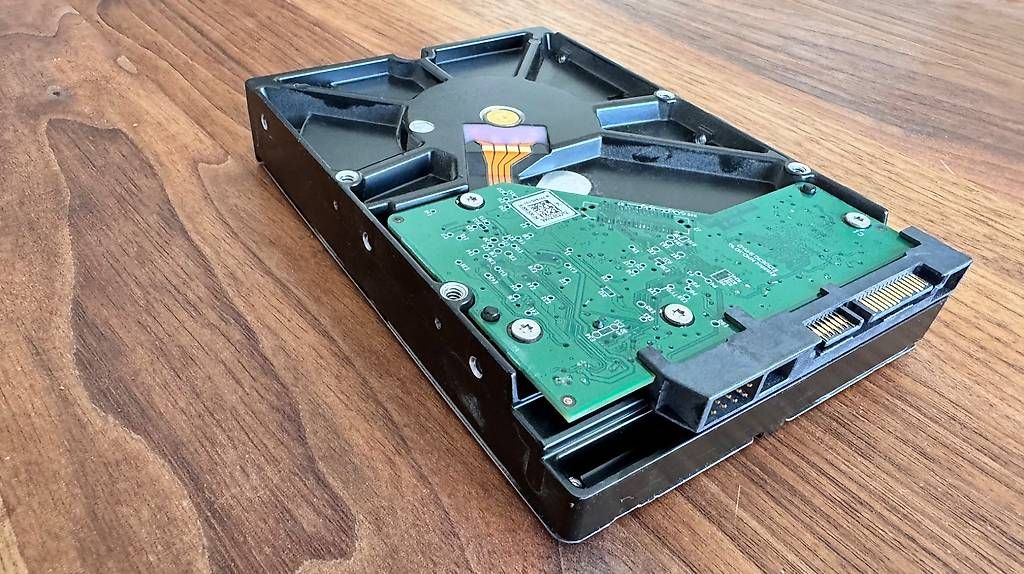 Dischi rigidi: Western Digital Festplatte 3.0TB SATA mit 64 MB Cache – Usato da Inwil venduto da 4mation