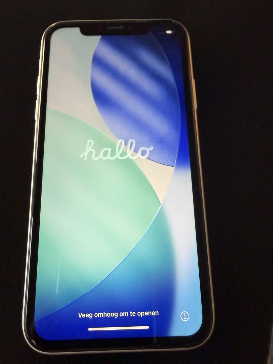 Apple Handys / Smartphones: Apple iPhone 11 64 GB weiss – Gebraucht aus Affoltern am Albis von Elle1