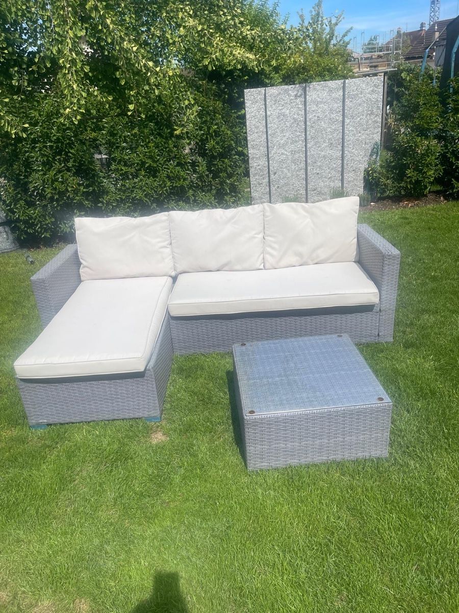 Coop Liegen & Liegestühle: Lounge für kleine Terrasse oder Balkon – Gebraucht aus Grüningen von EmSe1117