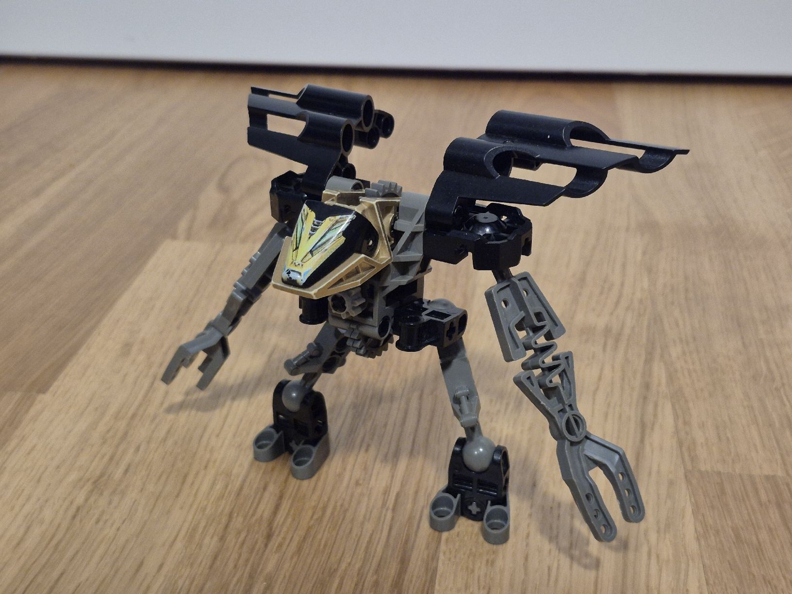 Lego Spielzeuge: LEGO Technic 8520 Millennium Slizer, 100% – Gebraucht aus Rafz von alx_9ch2 5
