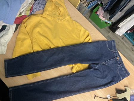 H&M Jeans Skinny Fit, Gr. 152 + Hoodie, Gr. 146/152