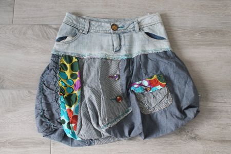Jupe DESIGUAL taille 34