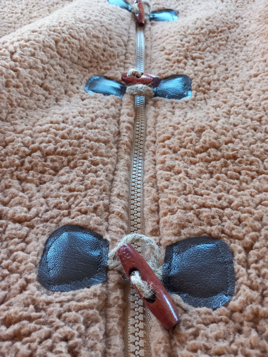 Mäntel: Manteau teddy à capuche Taille M – Neu (gemäss Beschreibung) aus Faoug von per_kp6r 2