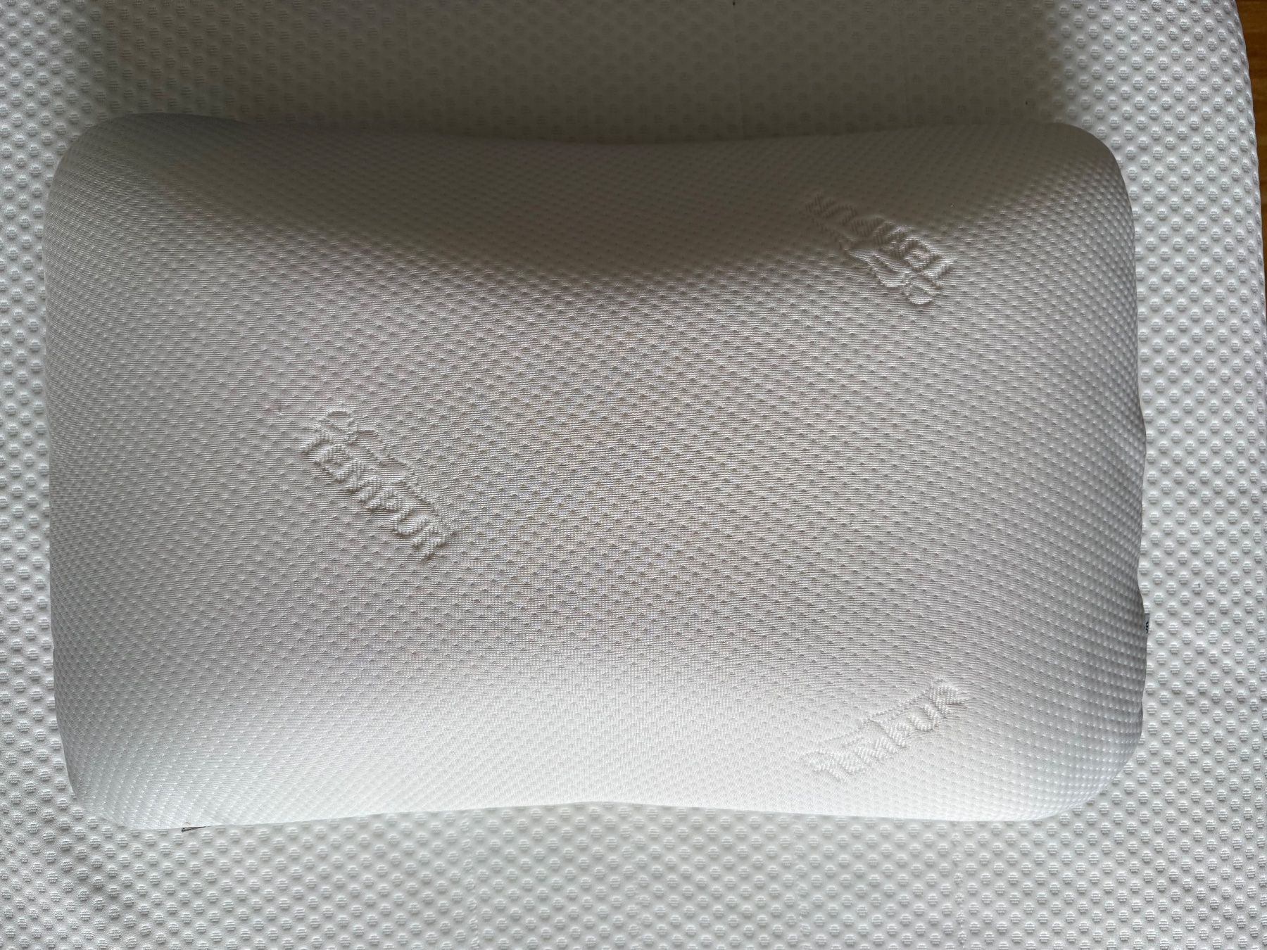 Tempur Cuscini: Oreiller TEMPUR Symphony taille L -  63x43x14cm – Usato da Kloten venduto da Mumiiin 3