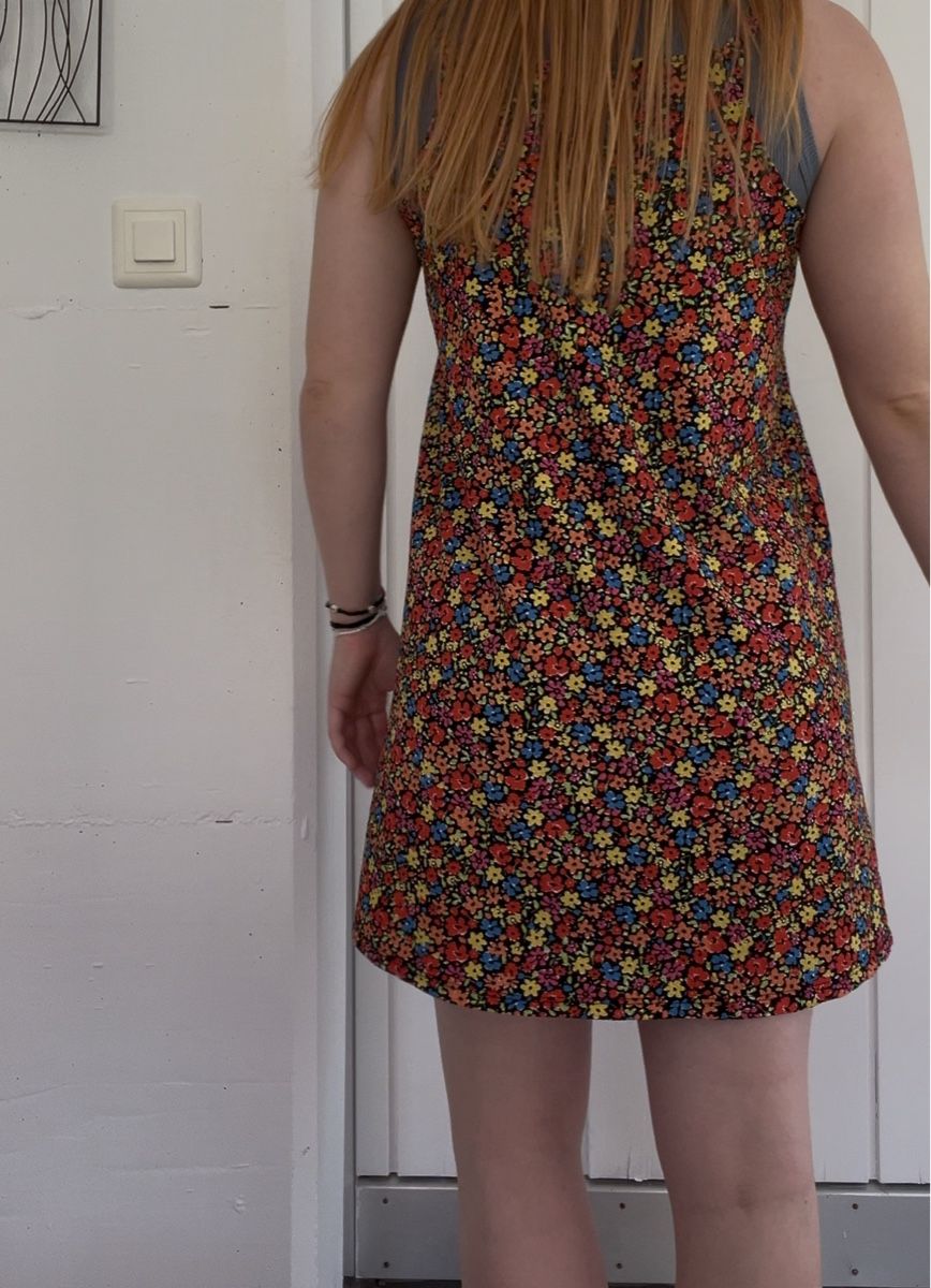 Vestiti: Blumenkleid farbig – Usato da Zuzwil SG venduto da dieschnellemichelle 1