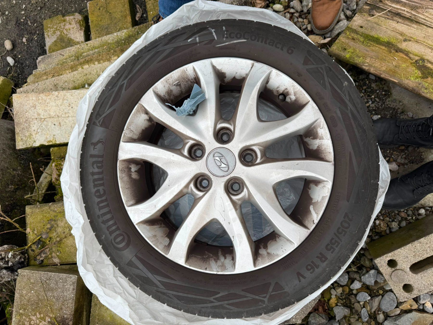 Hyundai Pneumatici & Ruote complete: Kompletträder Hyundai - Sommer – Usato da Luzern venduto da Friesenfrau 5