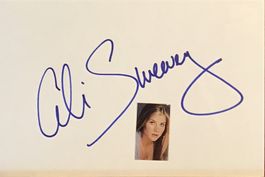 Alison Sweeney 1976- Autogramm signiert Karte m.Bild 10x15cm