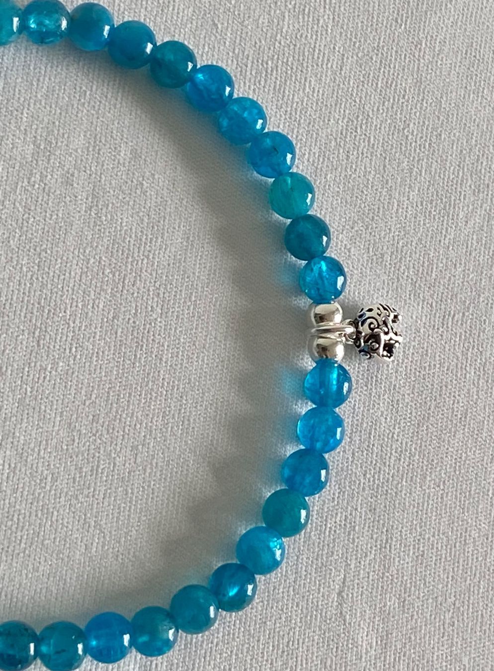 Bracciali & Braccialetti: Edelstein Armband Apatit mit Silber auf Mass – Nuovo e nell'imballaggio originale da Zuzwil SG venduto da Lemliskat 3