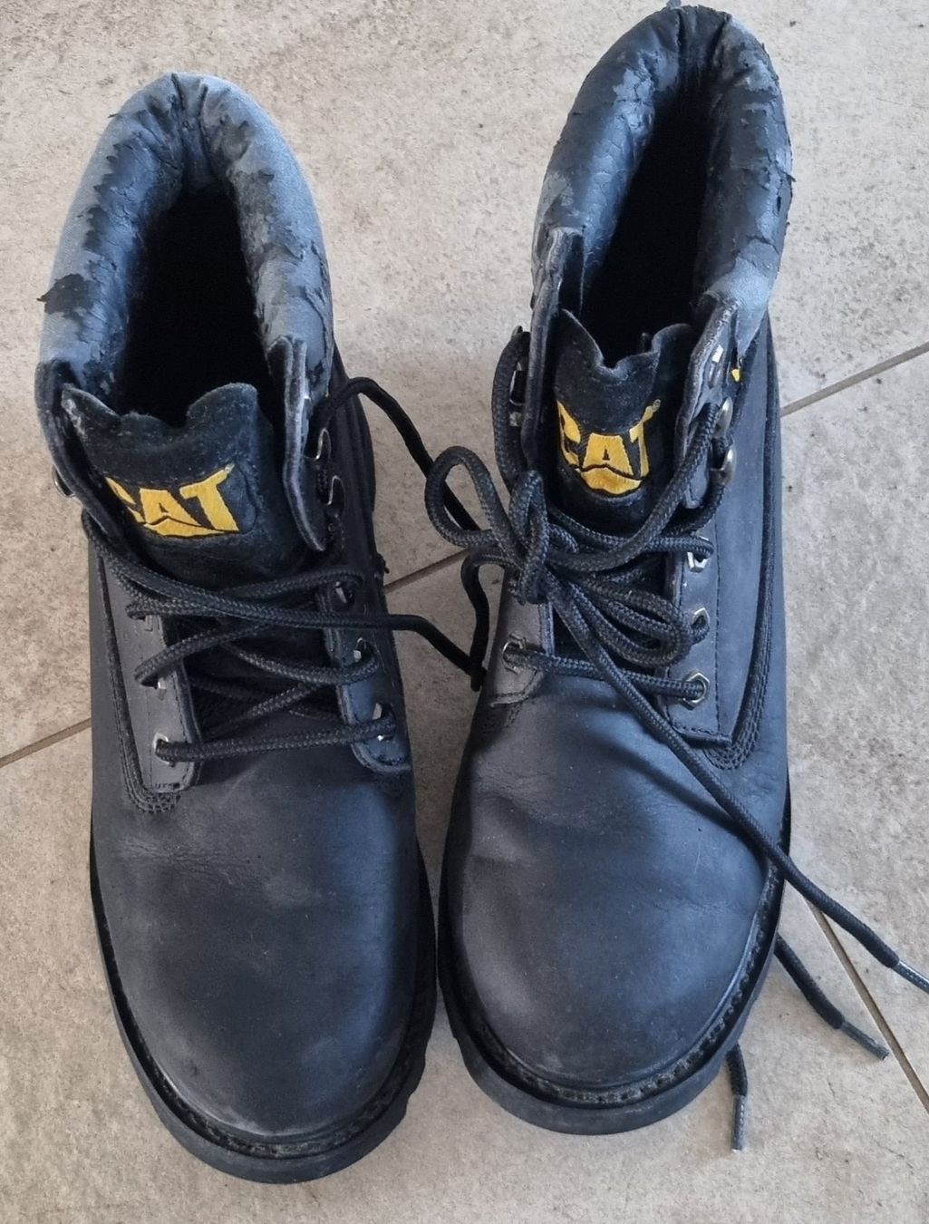 Caterpillar Scarpe da uomo: Caterpillar Schuhe gr.38 – Usato da Grossdietwil venduto da GNOM313