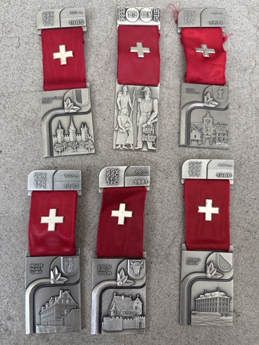 Medaglie: 6 Schützenabzeichen – Usato da Emmen venduto da H.Bettina
