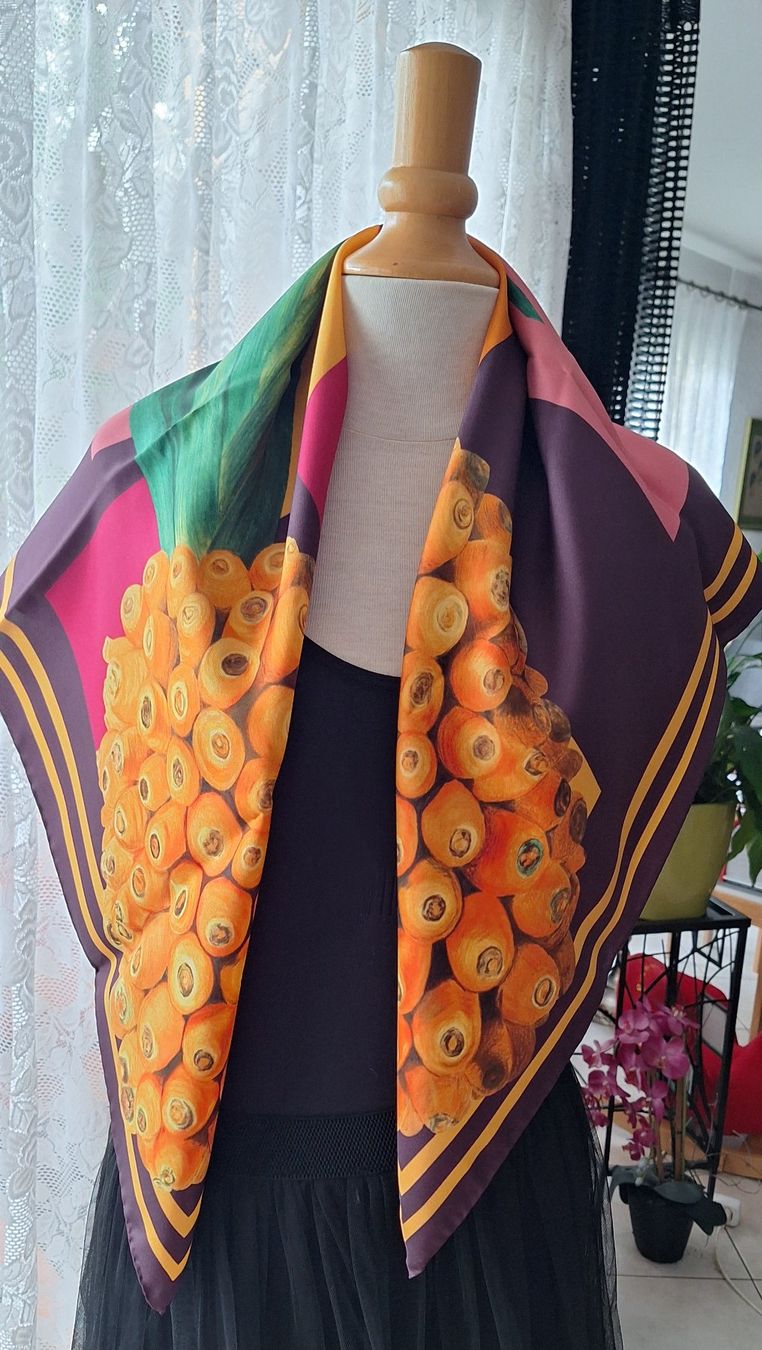 Foulards & écharpes: Carré en soie multicolore – Neuf avec emballage d'origine à St-Triphon par Jldr0 4