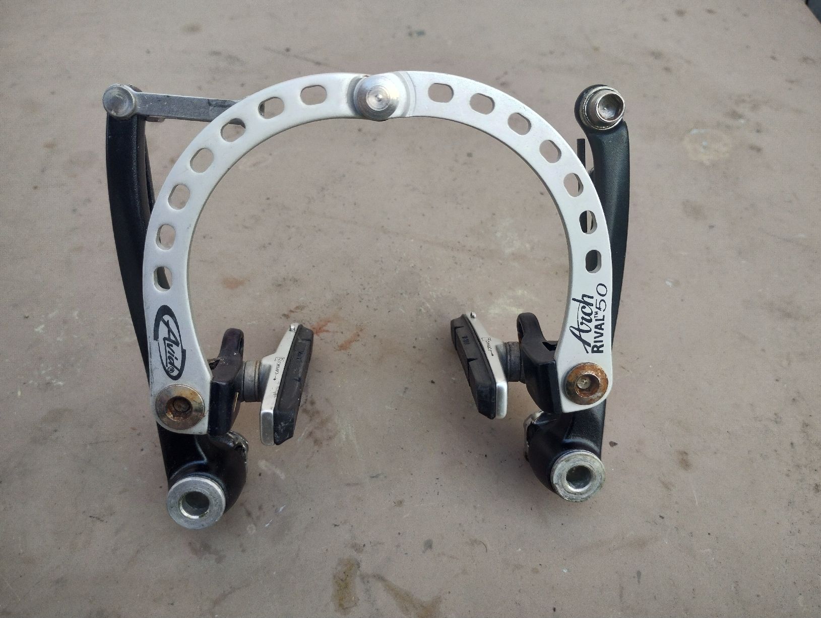 Pezzi di ricambio: Avid Arch Rival 50 V Brakes – Usato da Oetwil am See venduto da Kukuxumusu