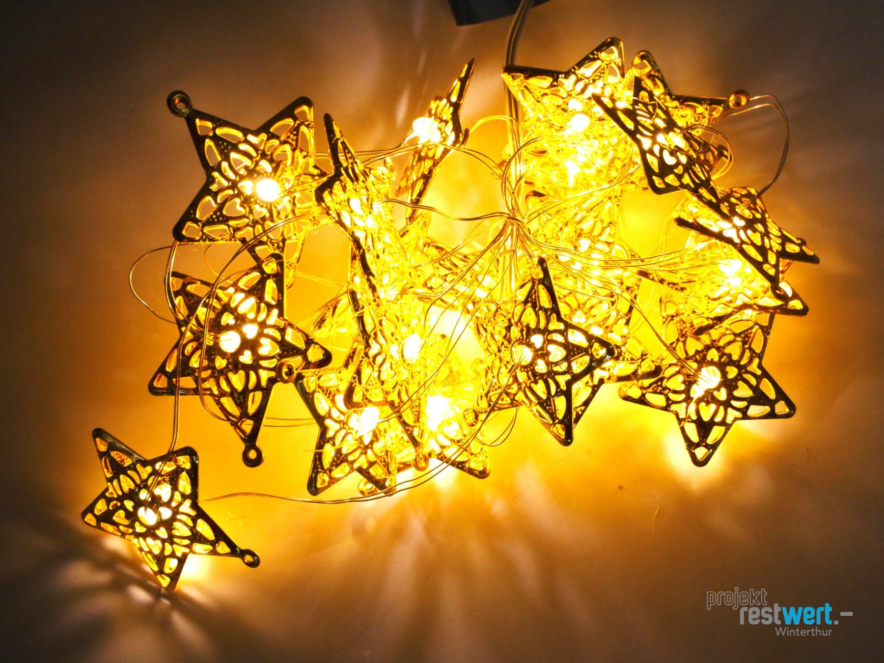 Ghirlande e barre luminose: KONSTSMIDE Lichterkette Sterne Gold – Nuovo (secondo la descrizione) da Winterthur venduto da Restwert_Winterthur 2