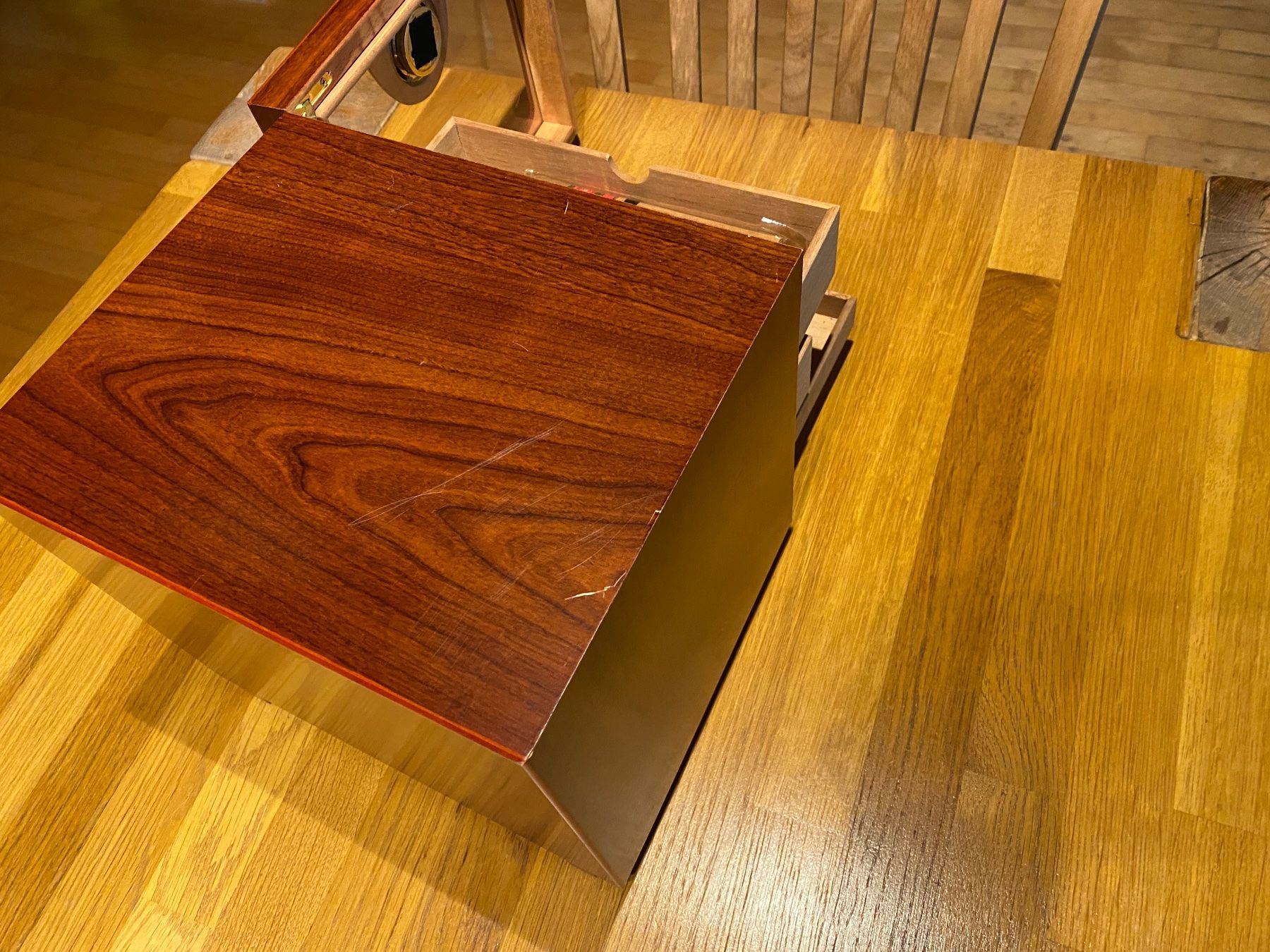 Humidor per sigari: Humidor mit alte Zigarren – Usato da Bösingen venduto da Trigusik 5