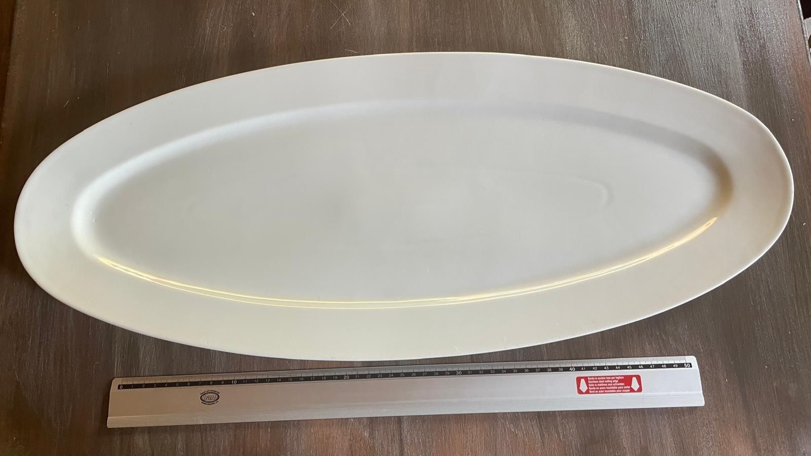 Servierplatten: Grosse Servierplatte, Geschirr, weiss, oval – Gebraucht aus Küssnacht am Rigi von Hannibal06