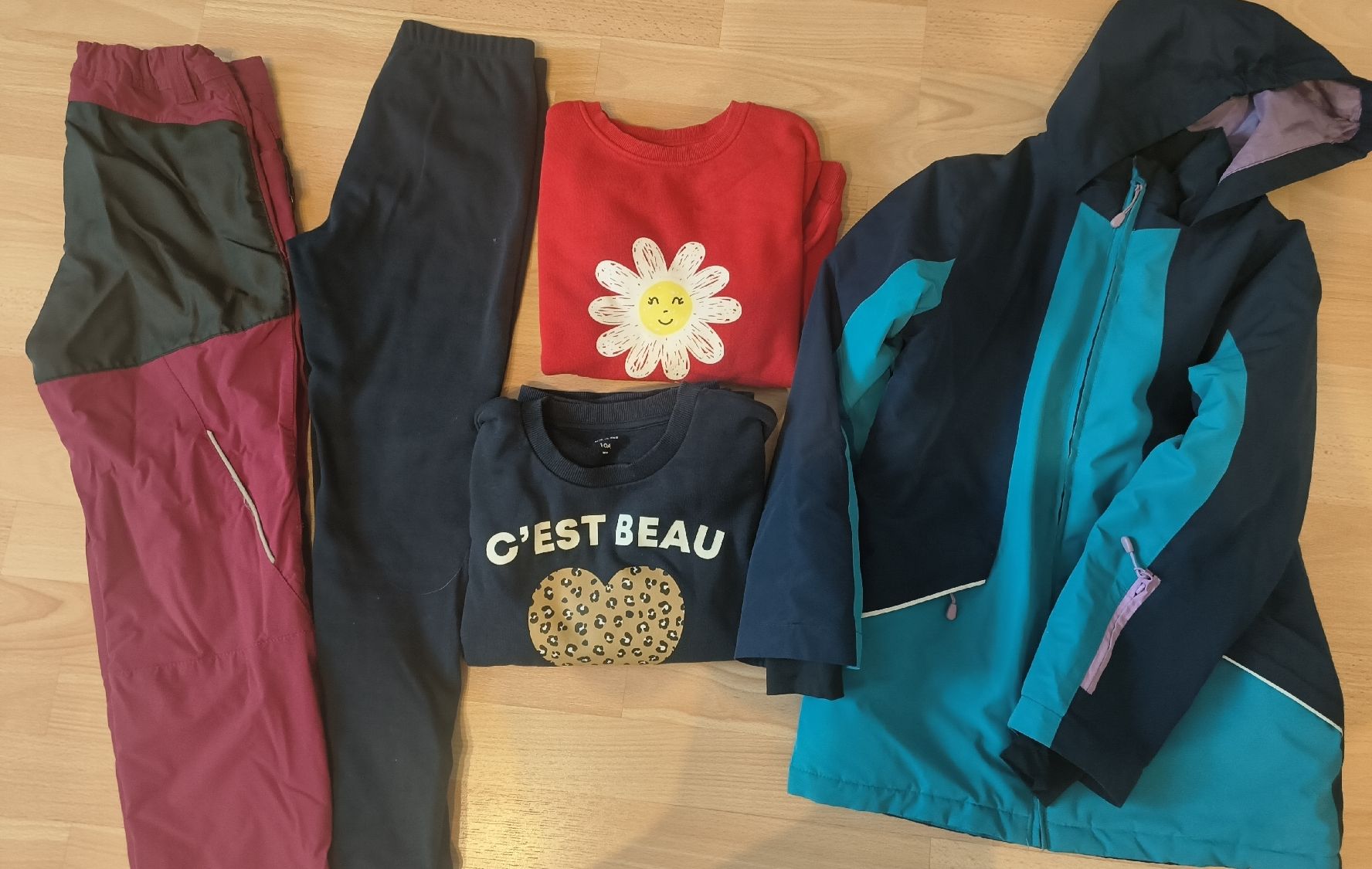 Lotti & Set di vestiti: Winterset gr. 134/140 (10A) – Usato da Basel venduto da 30diana