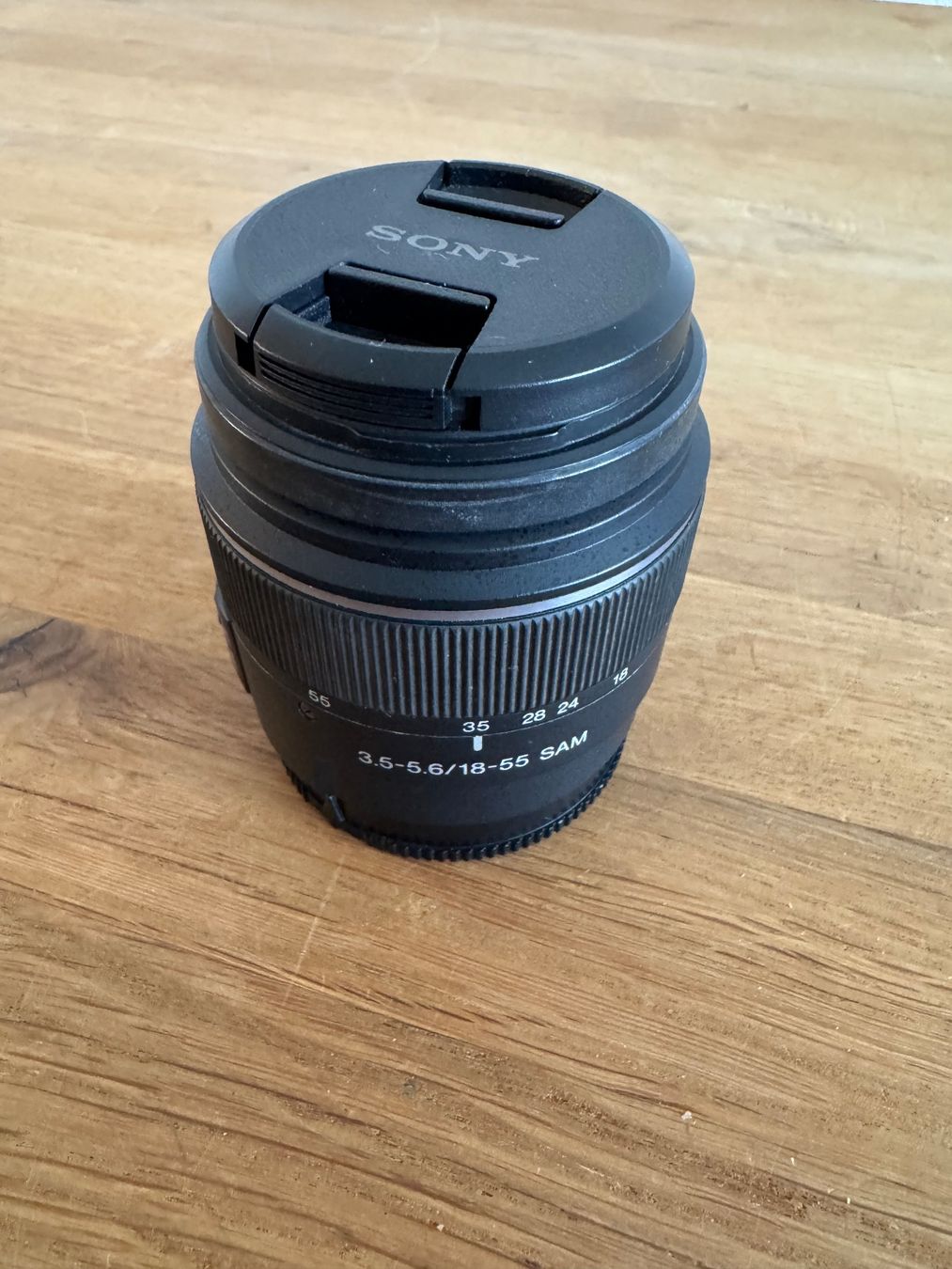Sony Obiettivi: Sony DT 3.5-5.6/18-55 SAM Objektiv – Usato da Frauenfeld venduto da lona05 5