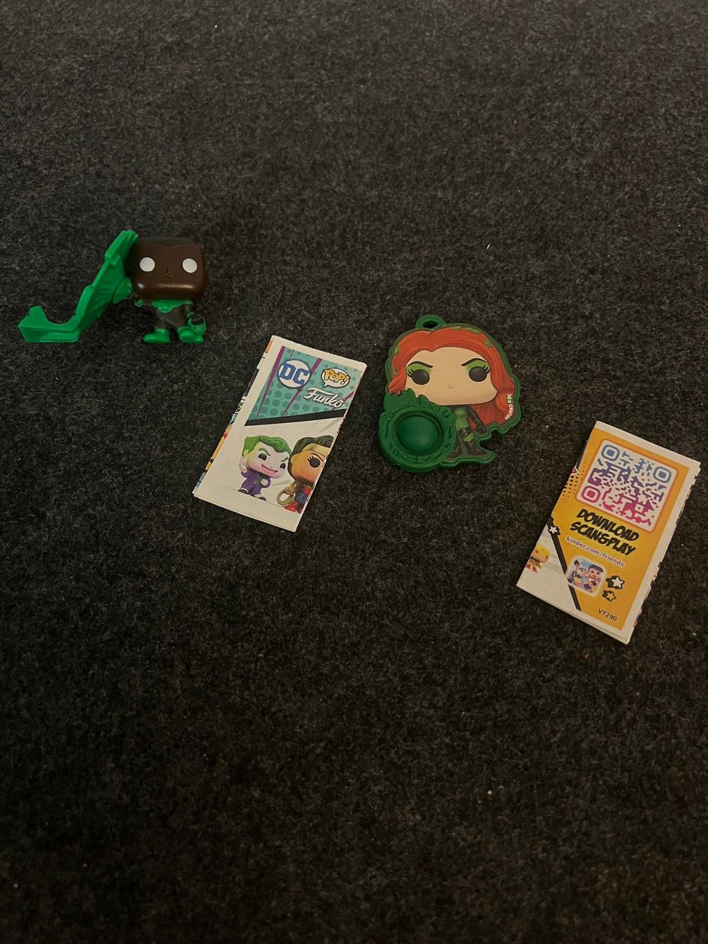 Funko Statuette: Kinder Joy DC Funko Pop Set – Nuovo e nell'imballaggio originale da Basel venduto da hol_8ldp 2