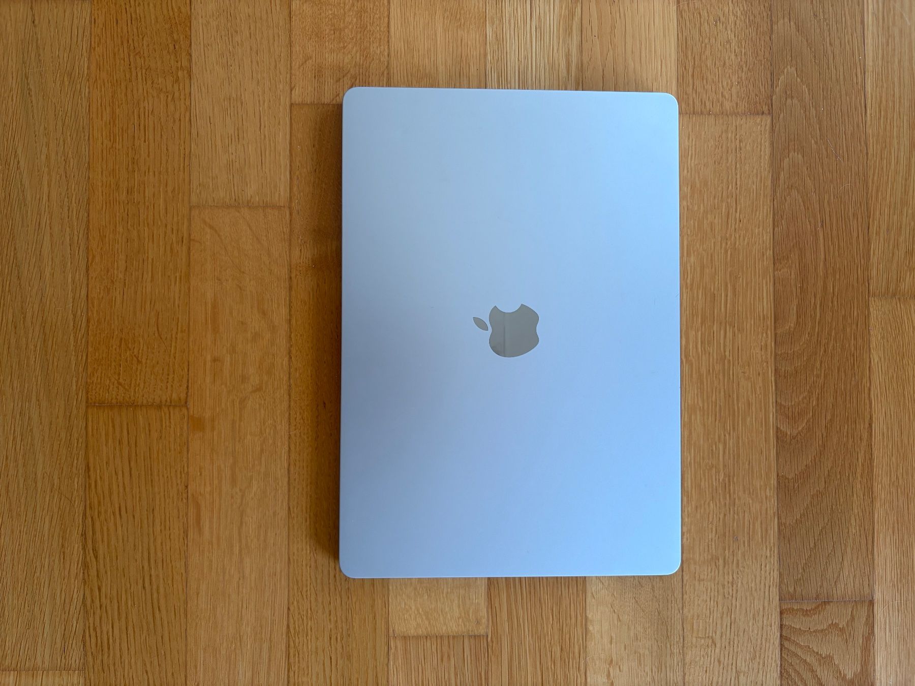 Apple Portables: Macbook Air m5 2026 - damaged – Défectueux à Zürich par michluet
