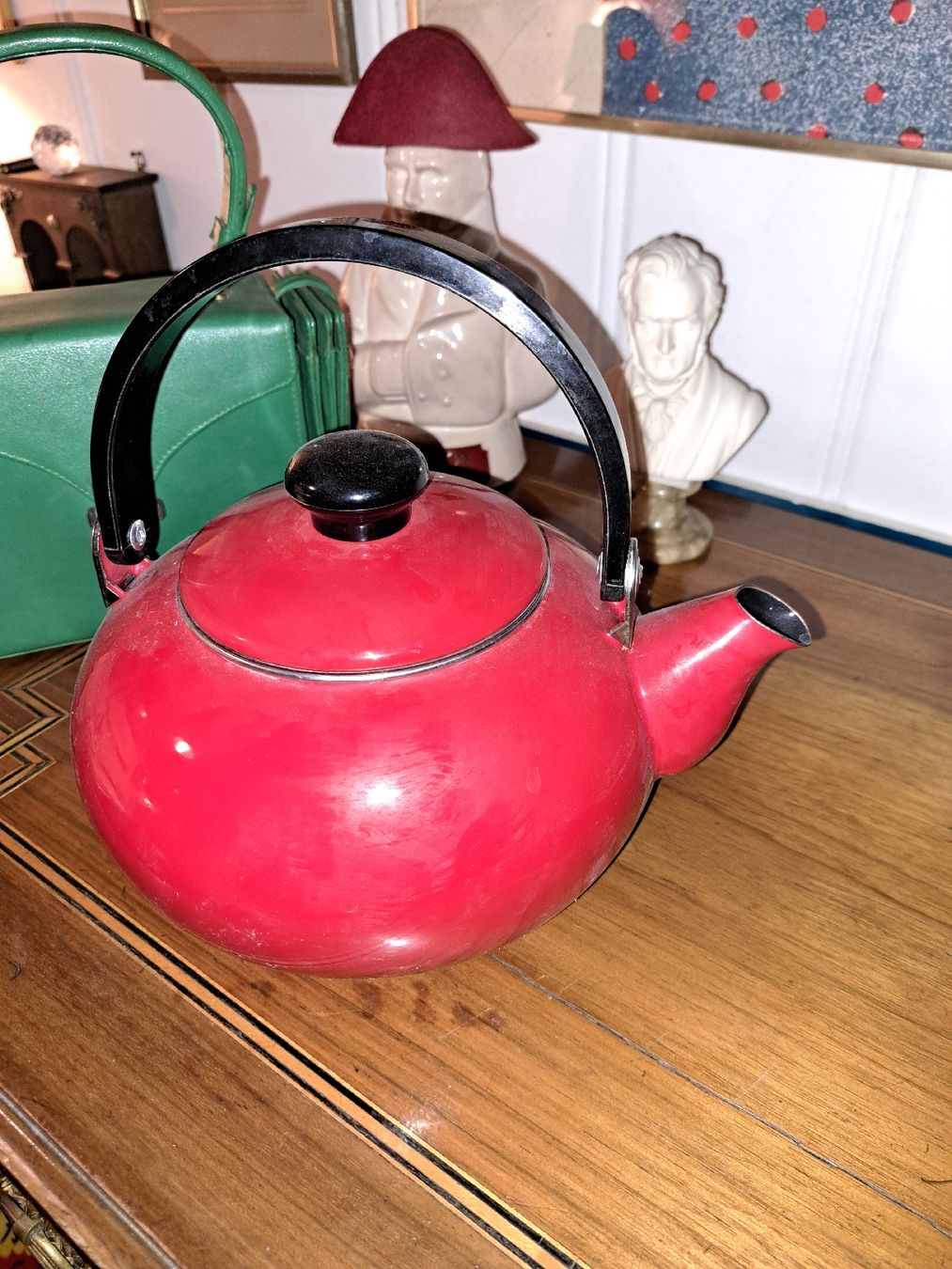 Teekannen: Vintage Teekessel, Rot,  – Gebraucht aus Kölliken von Upcycling-by-Mc-TAM 1