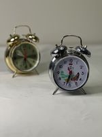 Wecker Set 2 Stck. Metall Gold und Silber mit Hahnmotiv