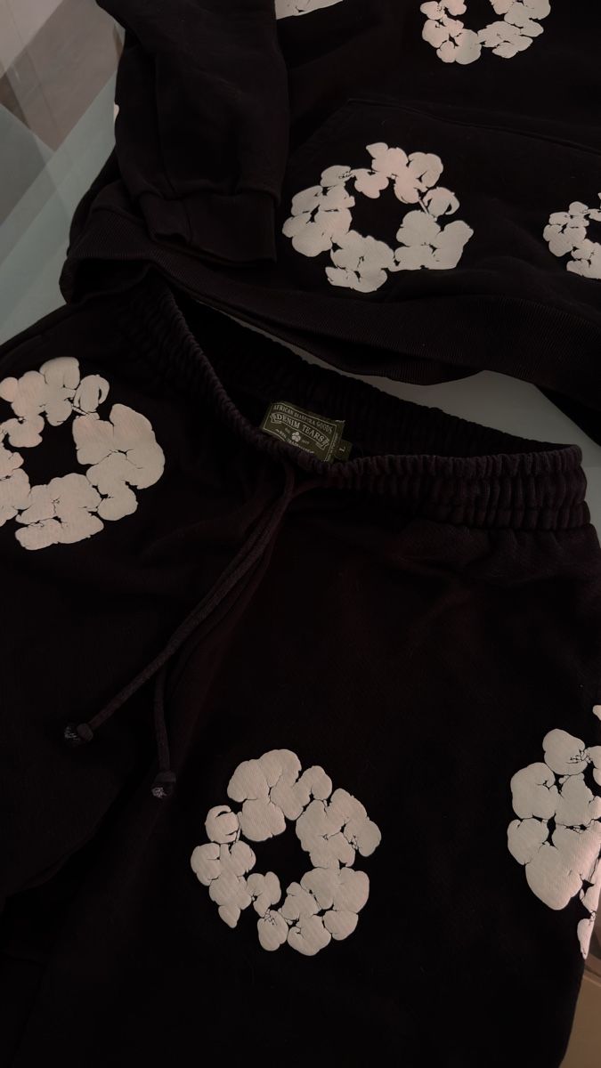 Kleiderpakete: Ensemble Denim Tears taille L – Gebraucht aus Bramois von thomaasv2 2