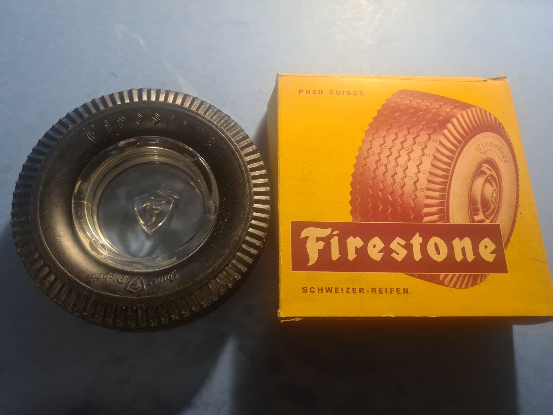 Firestone Aschenbecher: FIRESTONE  CENDRIER  NEW  OLD  STOCK  VINTAGE – Gebraucht aus Bellevue von BURGOLMANIA