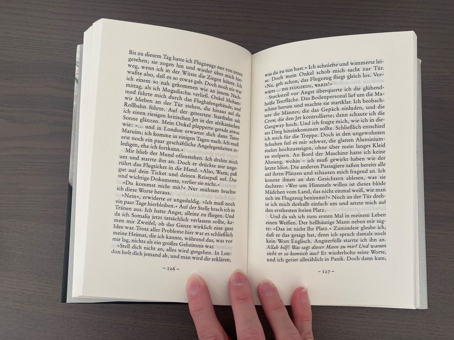 Libri: Buch Wuestenblume von Waris Dirie – Usato da Reichenburg venduto da Noxima 1