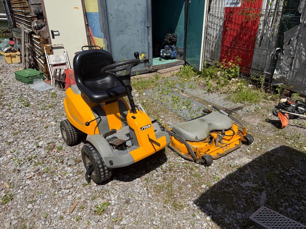 Stiga Tondeuses à gazon: Stiga Villa 16 HST – Défectueux à Uttigen par Safety123 4