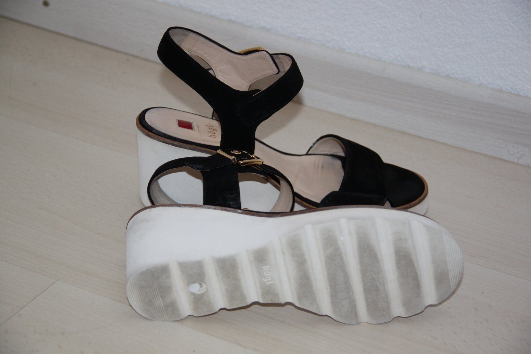 Högl Damenschuhe: Högl Keilsandalen Grösse 38 – Gebraucht aus Walterswil SO von Mama_noel 2