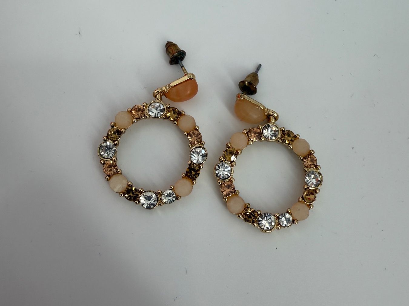 Orecchini pendenti & Orecchini a lobo: Modeschmuck Ohrringe, goldfarben, mit Strass-Steinen – Usato da Auenstein venduto da moin. 1