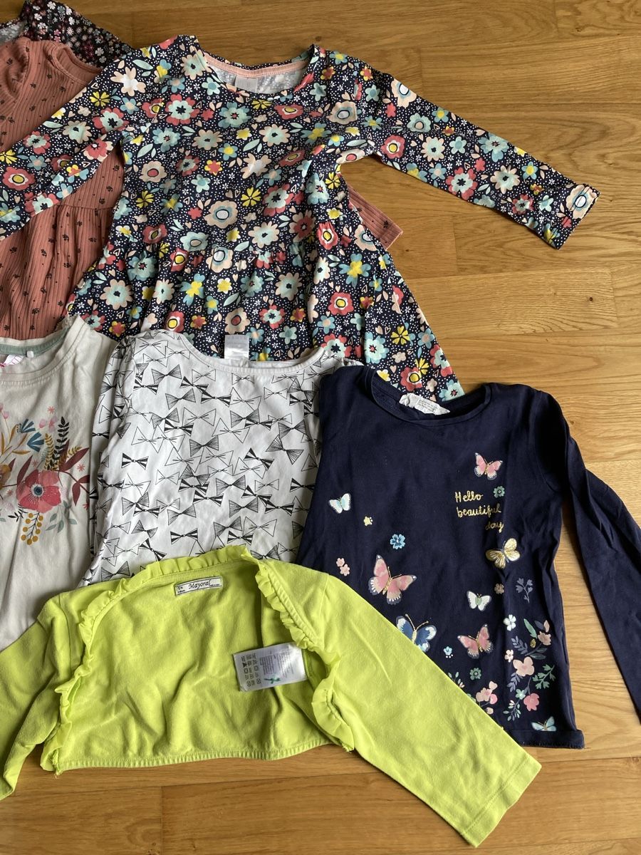 Kleiderpakete & -sets: Mädchen Kleiderset  Grösse 98/104 – Gebraucht aus Staad SG von gab_7dr9 3