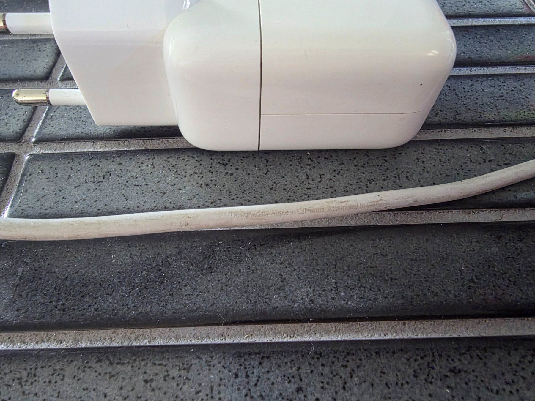 Apple Caricabatterie: Apple MacBook iPad iPhone Ladegerät mit Kabel  30 Watt usb-c – Usato da Biberist venduto da Volo28 2