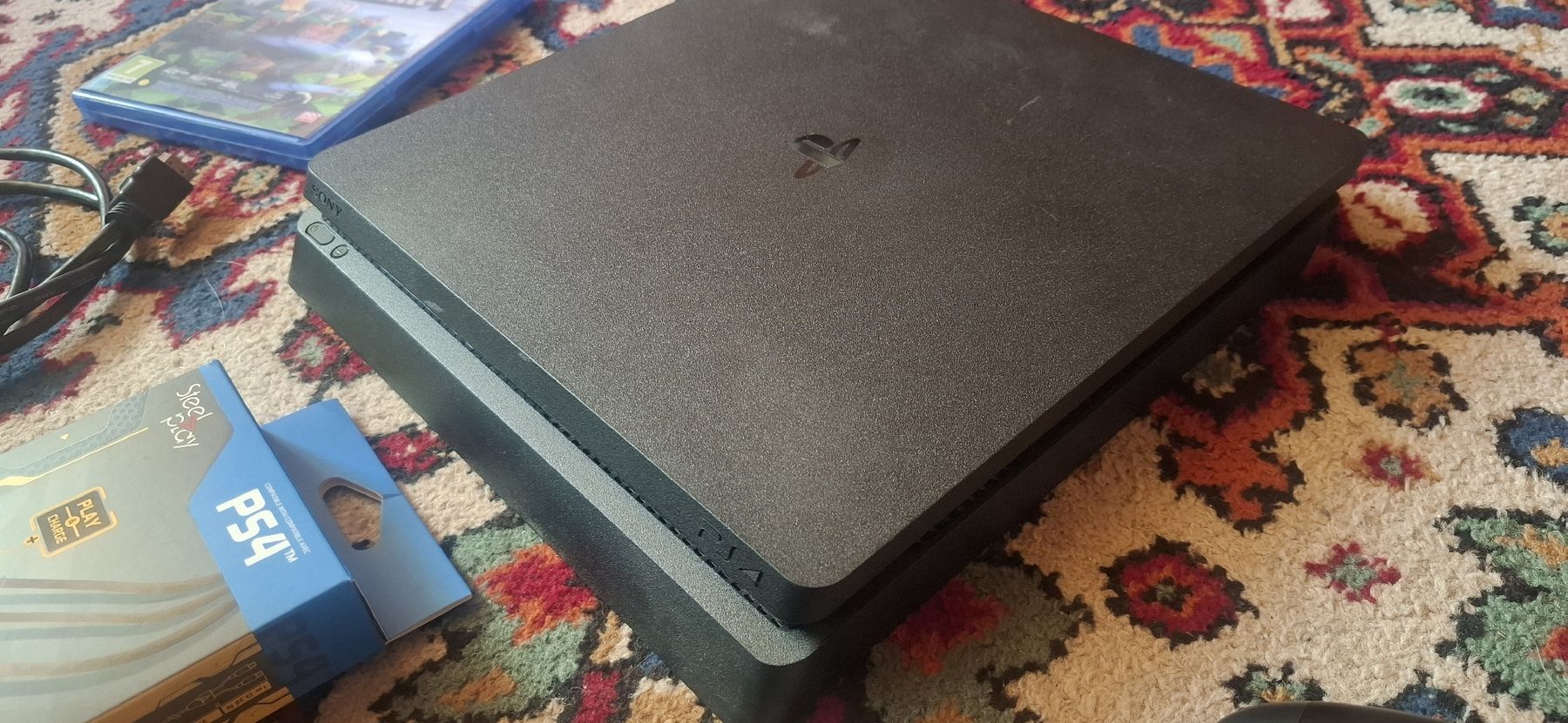 Sony Console: PS4 Konsole mit Spiel – Usato da Kirchlindach venduto da Zbinden_Velo_Moto 4