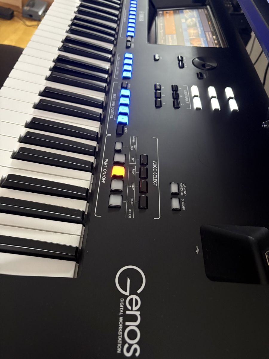 Yamaha Instruments de musique: Yamaha Genos – D'occasion à Lutry par 16mustang 1