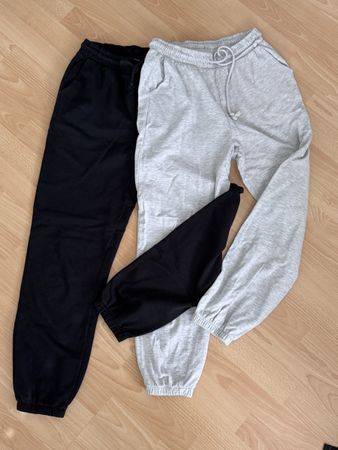 2x Vero Moda Jogginghose XS: Schwarz und Grau - Top Zustand!