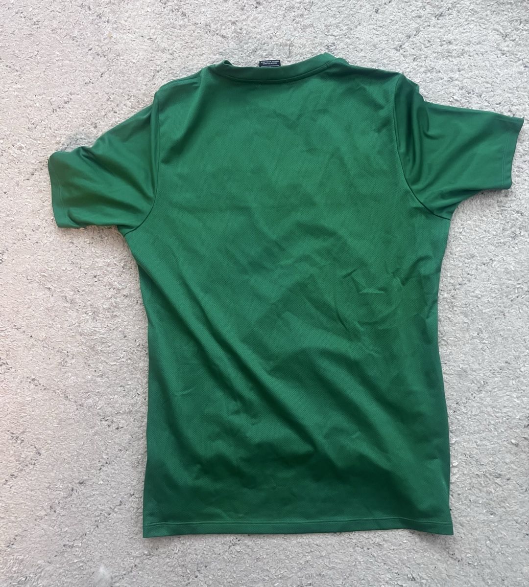 Nike T-Shirts: Nike Performance T-Shirt basic - grün Gr. L – Gebraucht aus Emmenbrücke von ThomiE01 1