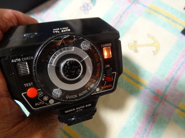Olympus Fotocamera: OLYMPUS  BOUNCE GRIP MIT BLITZ-TIP TOP LÄÜFT – Usato da zürich venduto da ahmad01 4